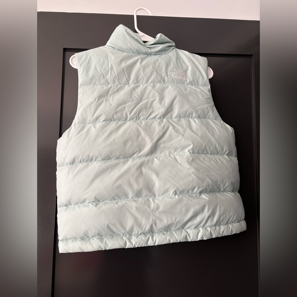 Women’s North Face Vest - Picture 2 of 4